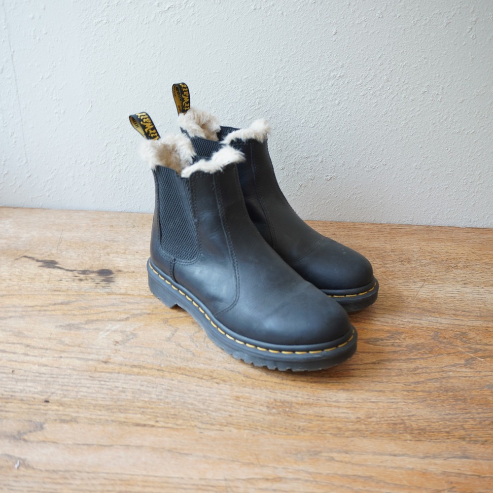 Dr. Martens Women's Size 7 Leonore Black Orleans Faux Fur Lined Chelsea Boots